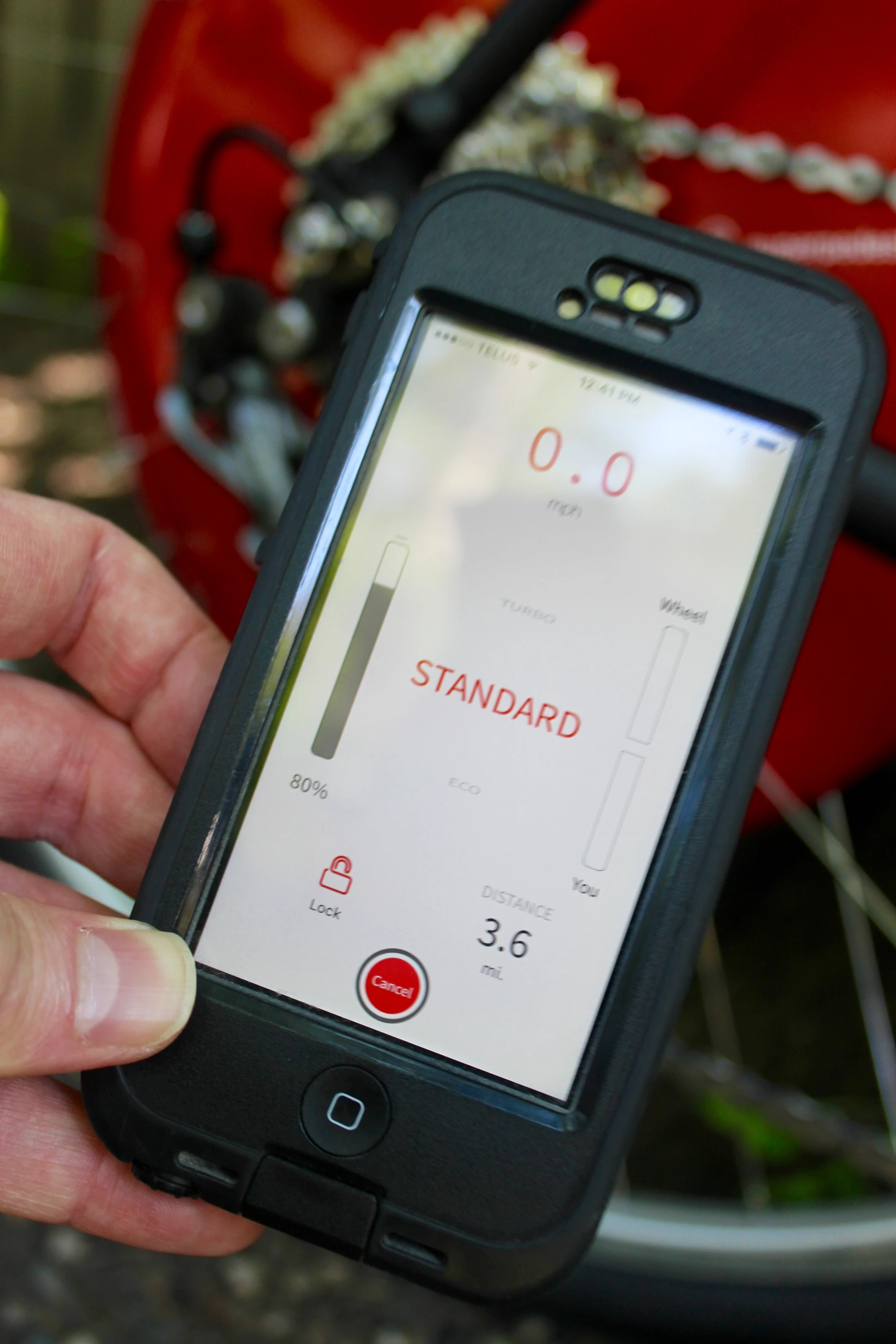 Copenhagen Wheel users can switch between Eco, Standard and Turbo pedal-assist modes via an iOS/Android app on their Bluetooth-paired smartphone