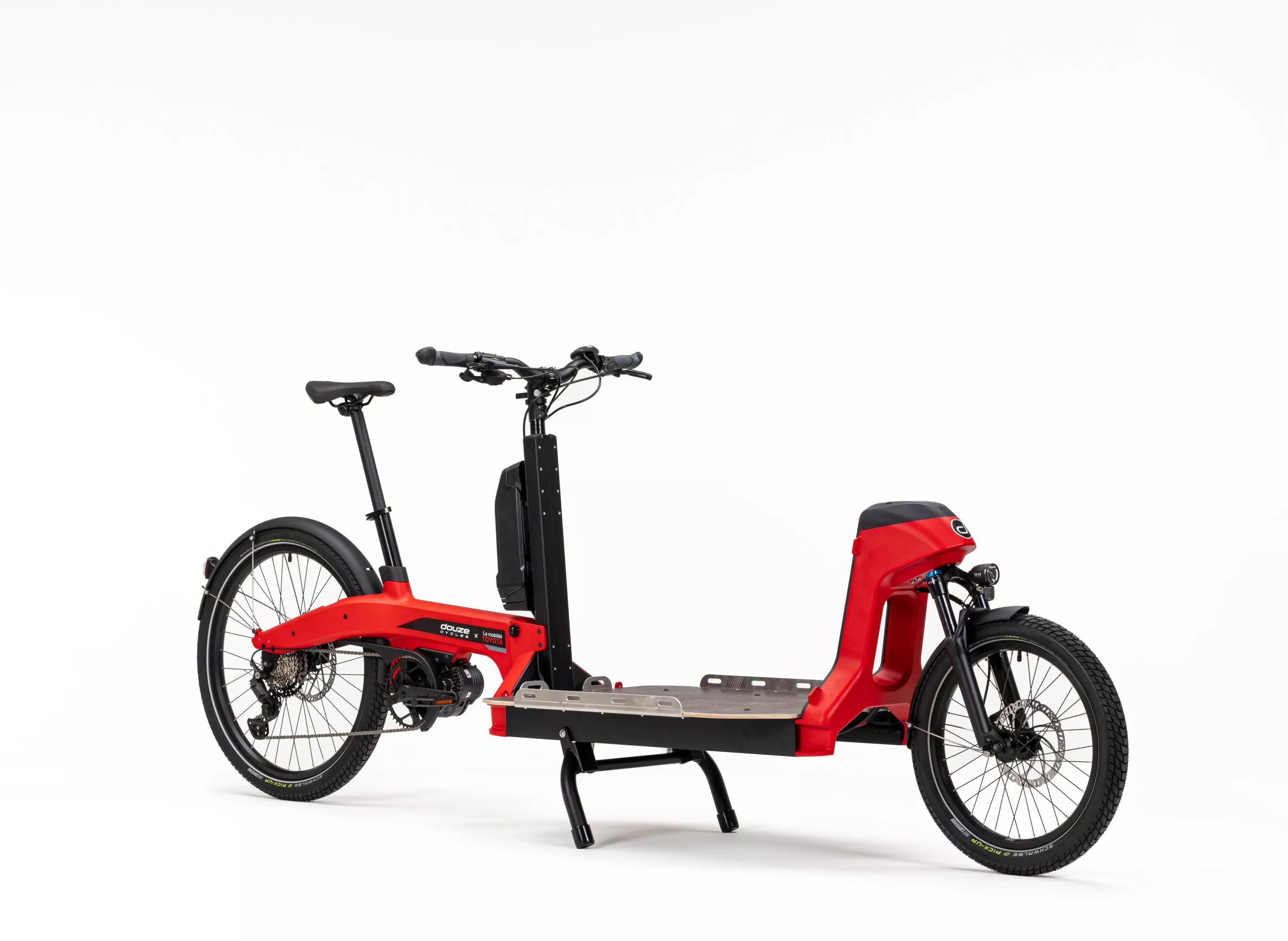 The Douze Cycles x La mobilité Toyota cargo ebike will be available through Toyota France's dealer network from September