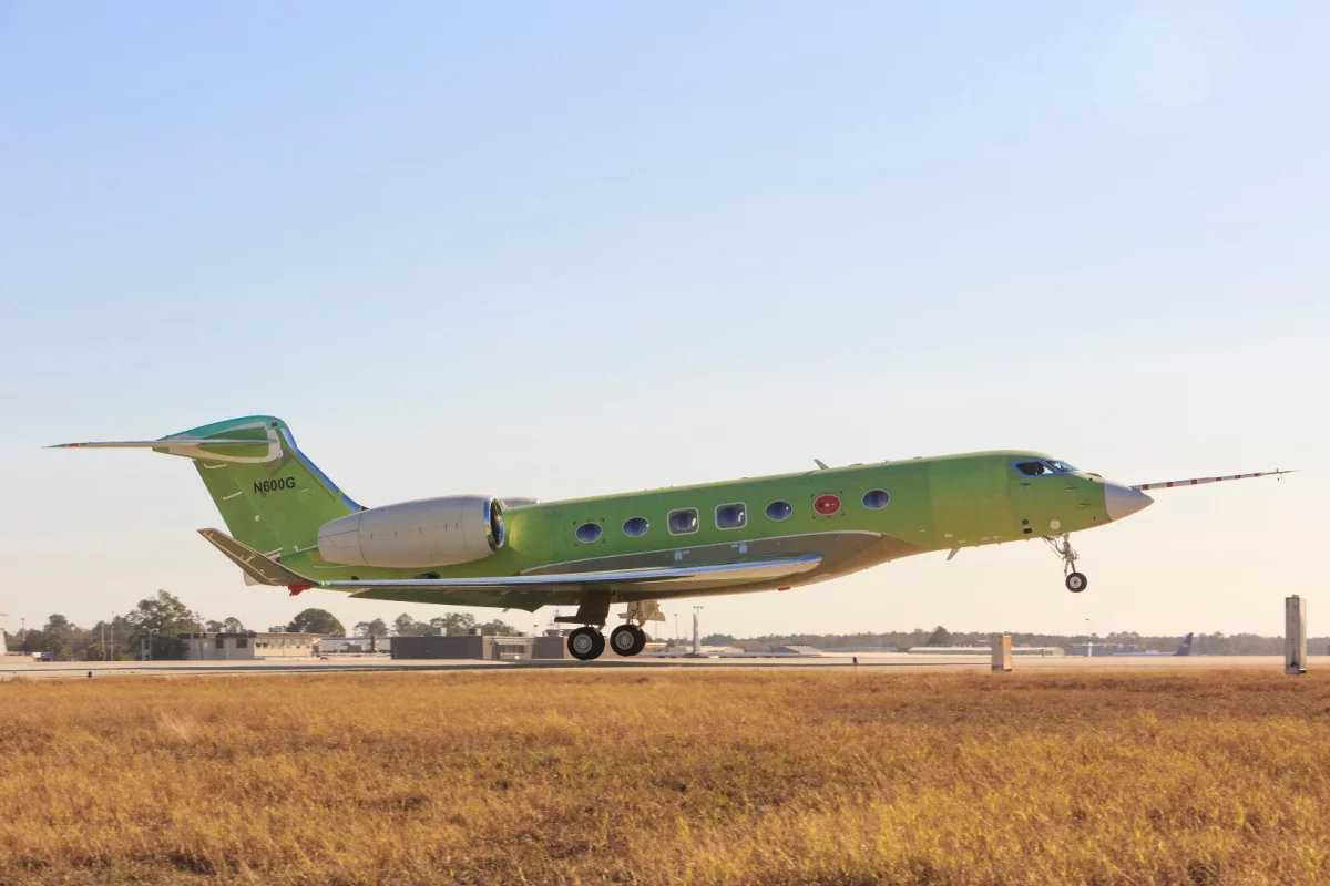 The Gulfstream G600 took to the air without any paint livery