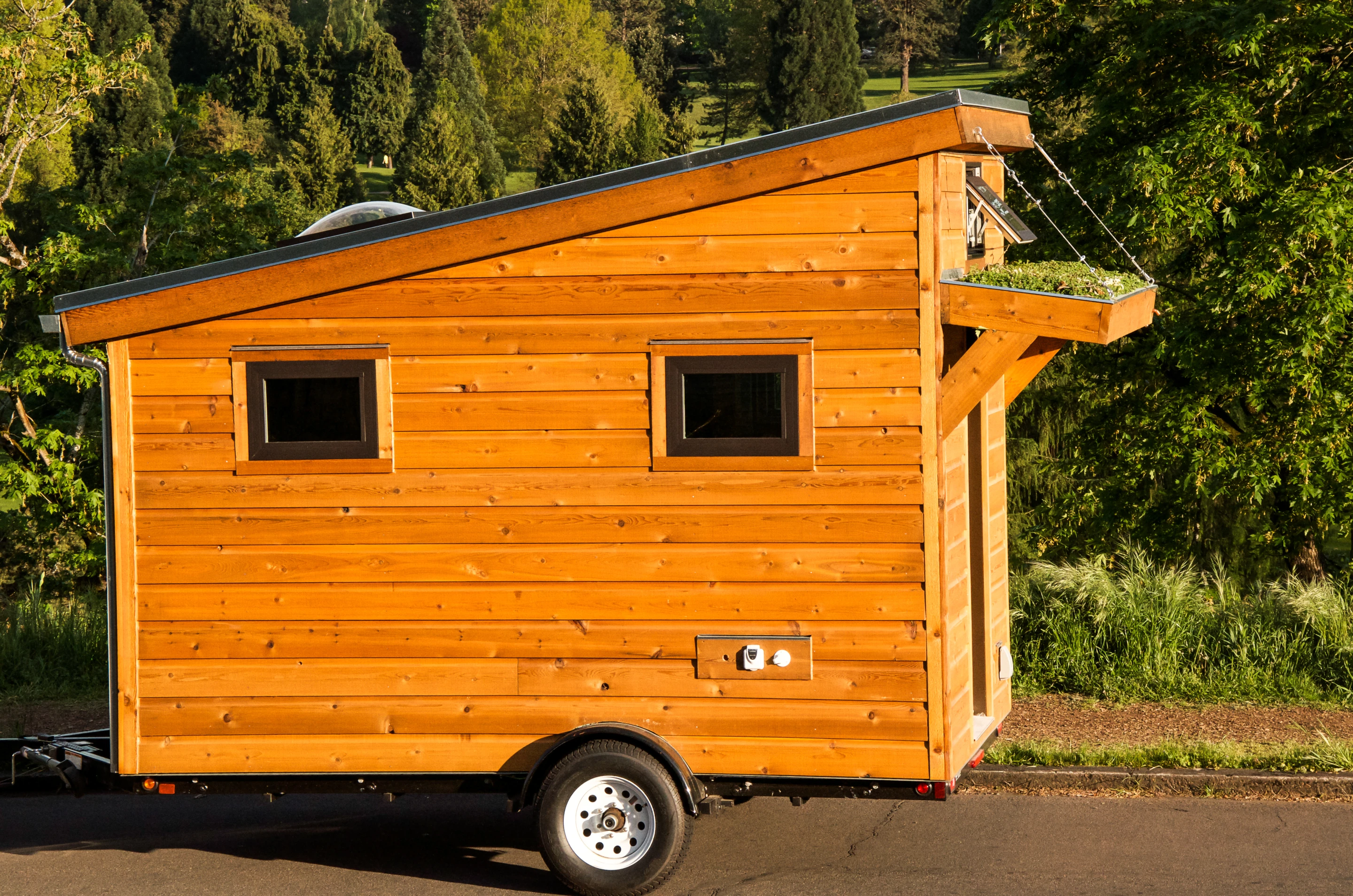 Salsa Box doesn't require a towing permit to tow and can fit on a standard trailer (Photo: Shelter Wise)