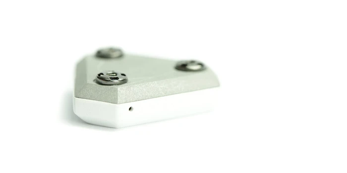 It's easy to attach the Notch module with the help of snap fasteners (Photo: Notch)