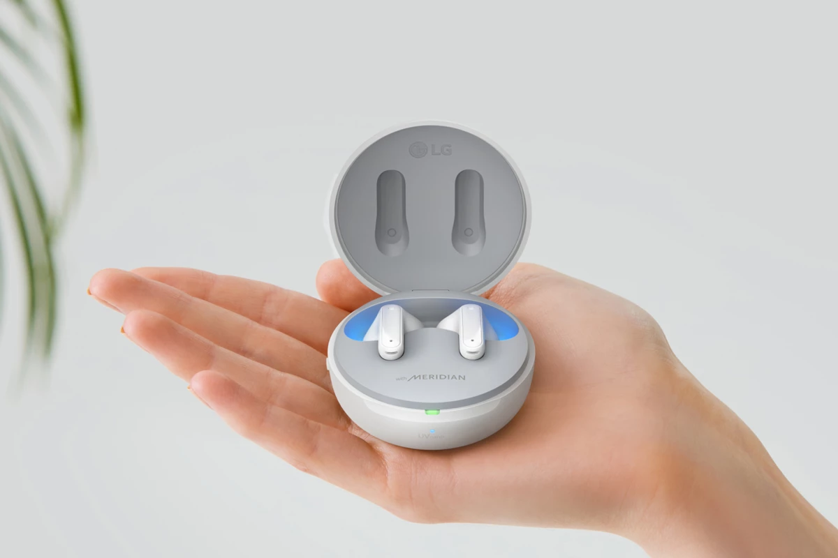 Of the three FP series true wireless earphones, two come with a charging case that employs ultraviolet light to help keep earbuds clean