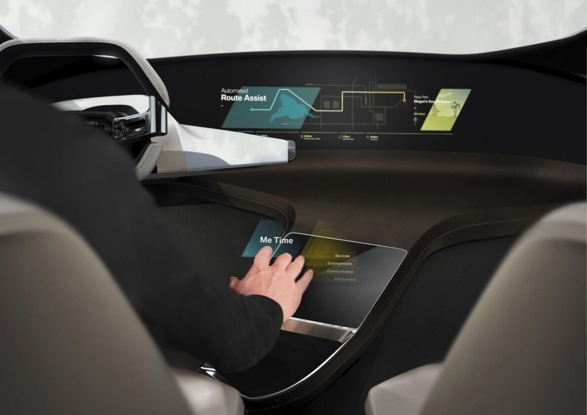 One of the main showcases of the BMW i Inside Future concept is its HoloActive Touch interface