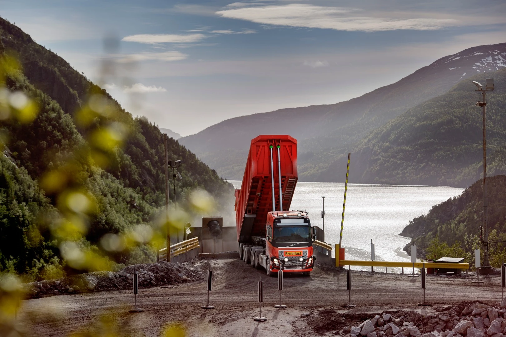 Volvo's self-driving trucks will be used to ferry limestone away from a mine in Norway