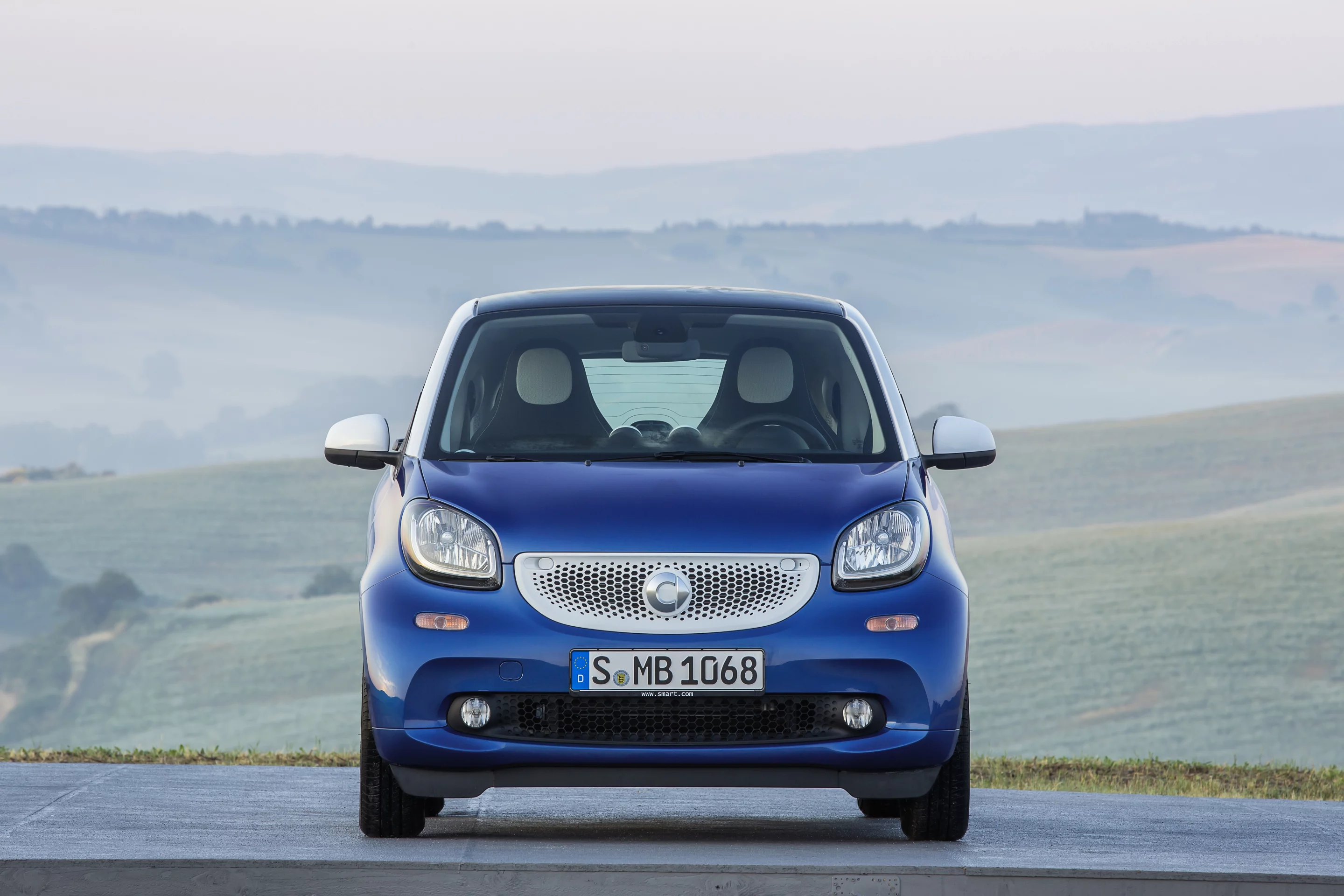 The new smart fortwo's redesigned front end
