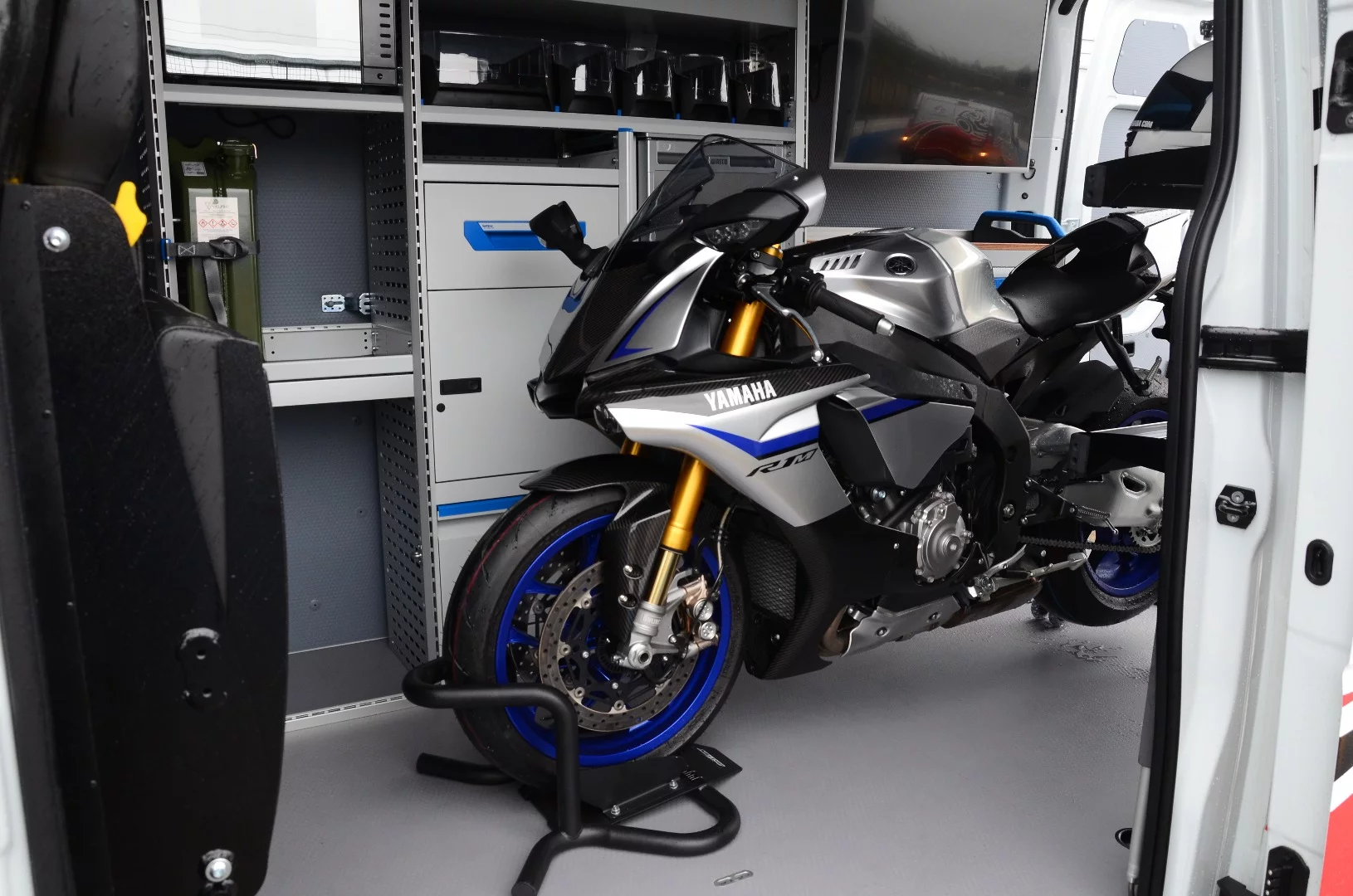 Yamaha YZF-R1M inside the Movano Race Van Concept