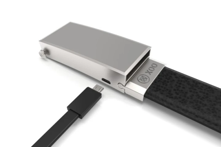 The Xoo Belt is charged via a microUSB port contained within the buckle