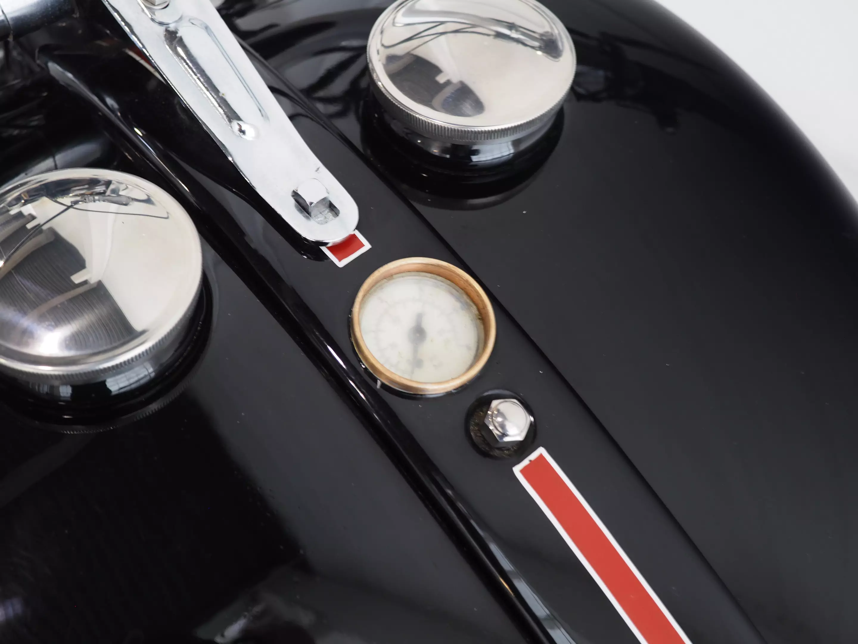 1937 Puch 800 | Dorotheum Auctions, Vienna | Sold 17 October, 2020 | EUR 103,500 (US$121,300) | Estimate: EUR 90,000 to EUR 120,000 (USD$110,000 to $140,000)