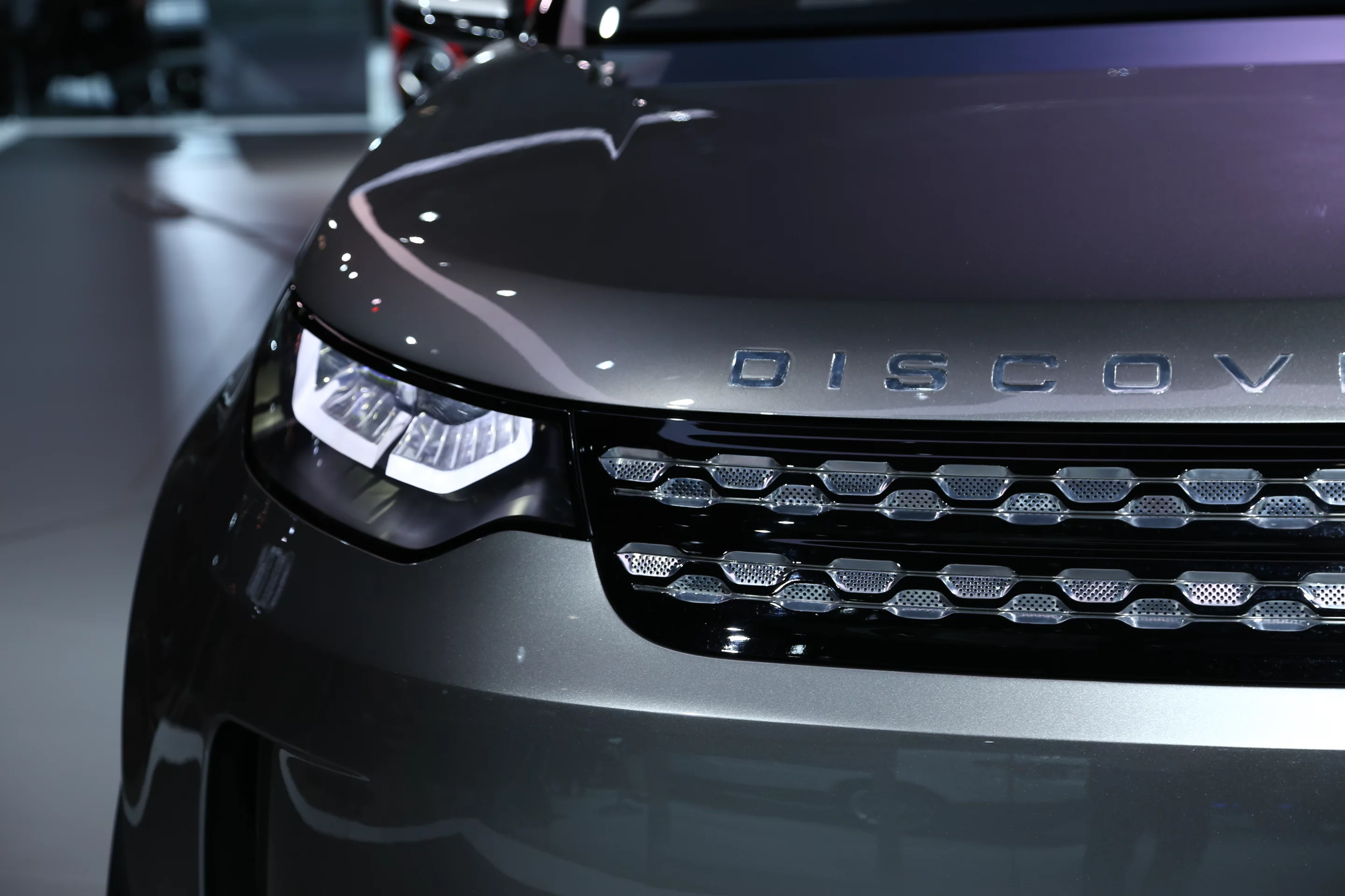 The Land Rover Discovery Vision concept on display at the 2014 New York Auto Show (Photo: Angus MacKenzie/Gizmag.com)