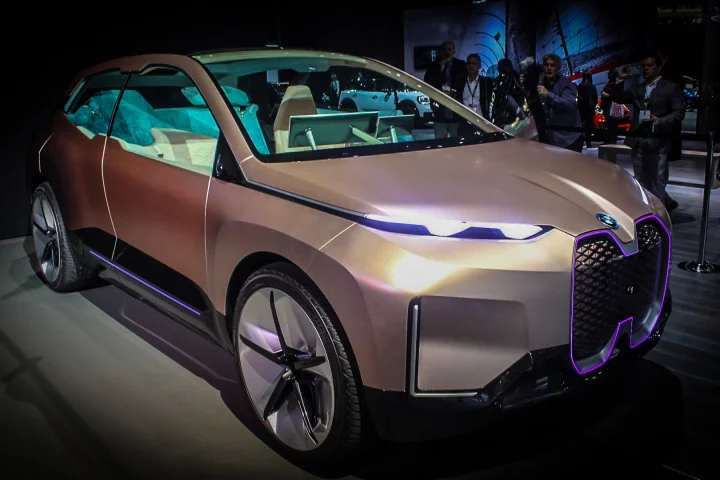 BMW Vision iNext at the 2018 LA Auto Show