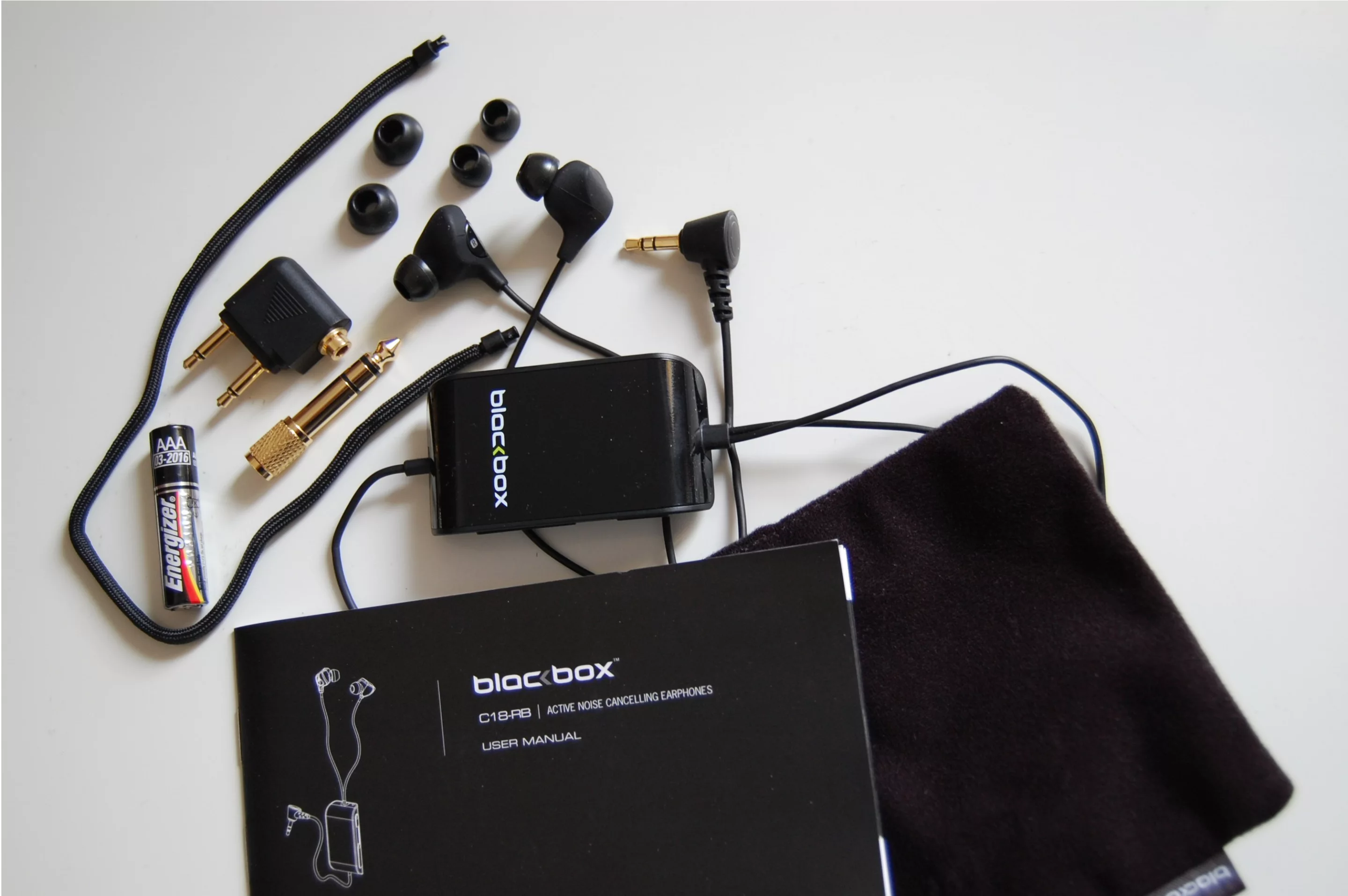 The C18s also come supplied with an AAA-type battery to power the in-line controller's Active Noise Rejection circuitry