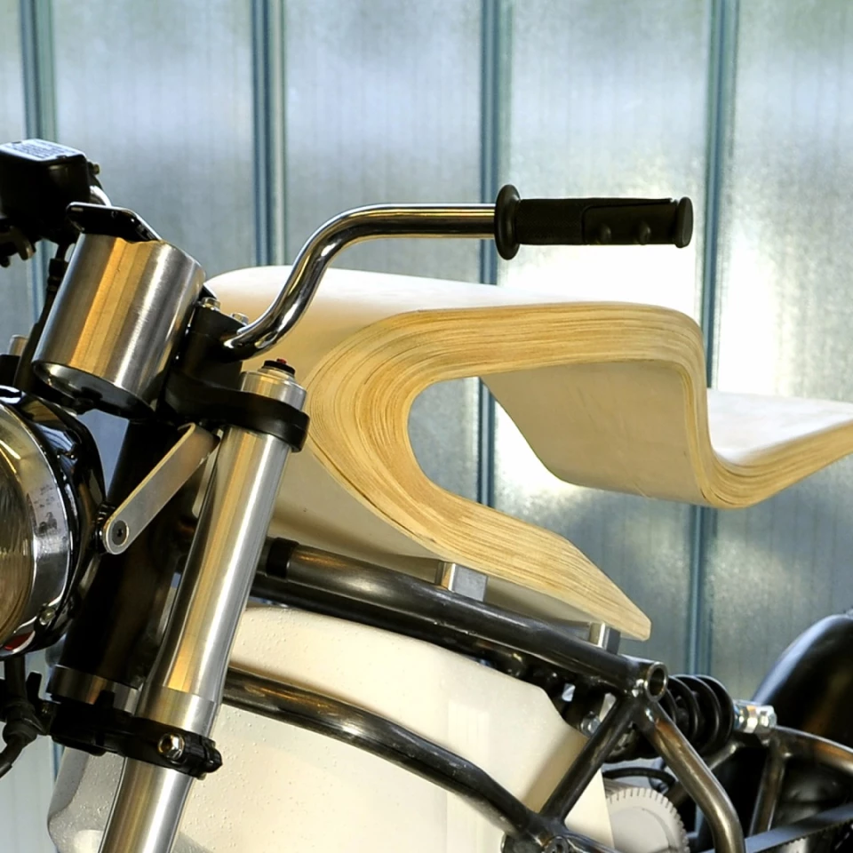 Martin Hulin's e-Raw electric motorcycle: shaped laminate wood seat/'tank' unit