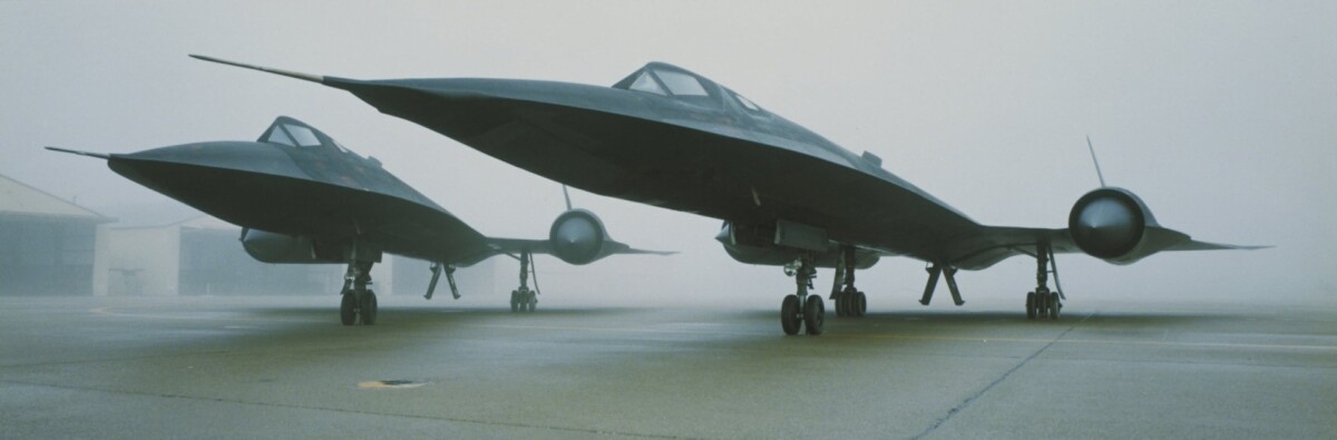 A pair of beasts: Two SR-71 Blackbirds on the tarmac