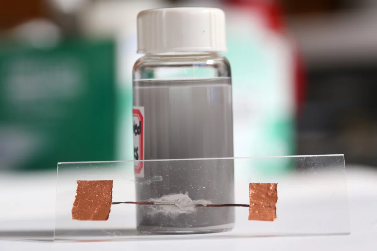 New liquid-metal particles that have practical applications in heat-free soldering and electronic circuit damage repair