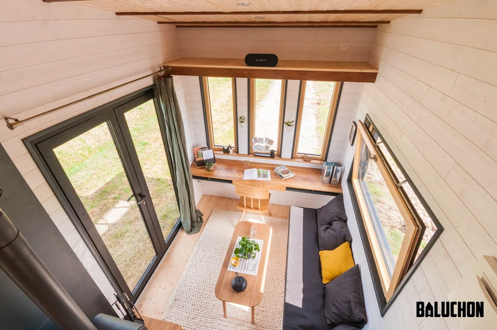 Inside the Intrépide tiny house by Baluchon