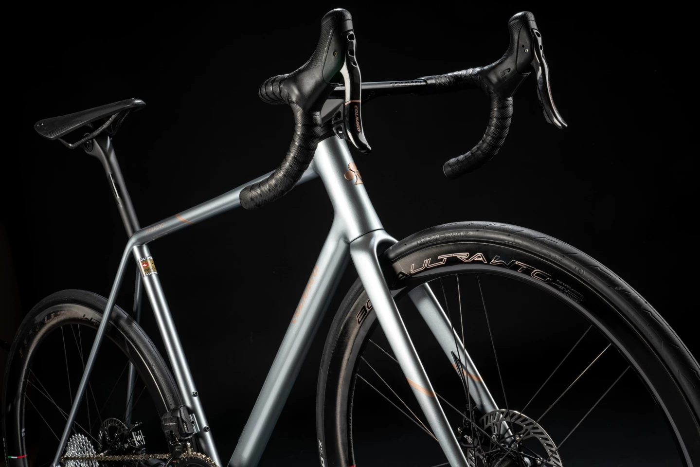 According to Colnago, the custom tubes fit into the 3D-printed lugs with an accuracy of less than a hundredth of a millimeter