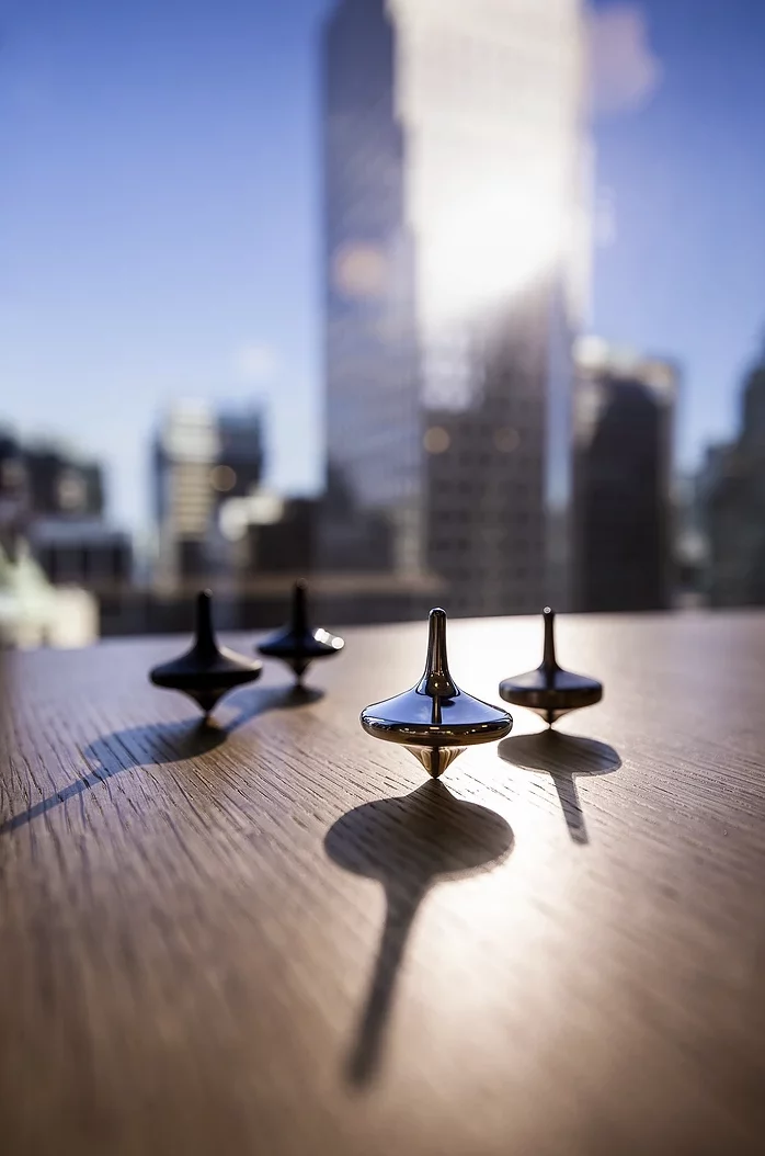 Limbo will come in aluminum or titanium finishes