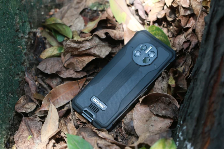 The rugged V10 is Doogee's first 5G smartphone