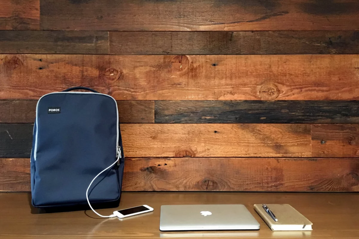 As with other bags made by Poros, the Tetra is not short on storage or substance