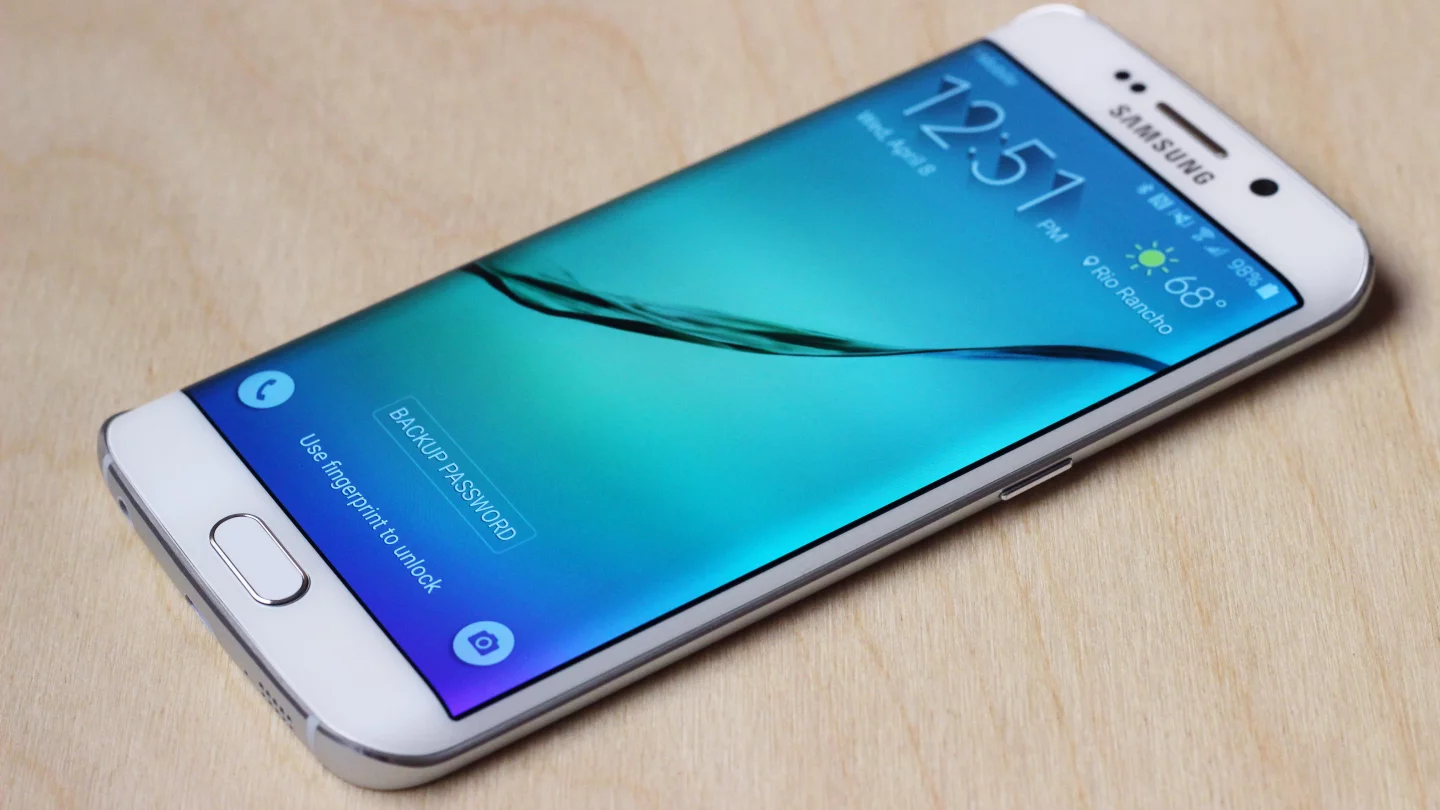 The Galaxy S6 edge's beautiful Quad HD display (Photo: Will Shanklin/Gizmag.com)