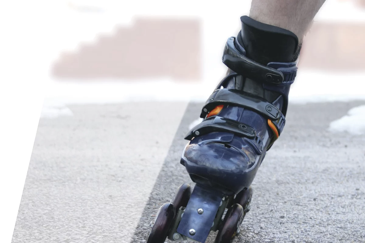 Pavement roller-skiing with Flexiskates