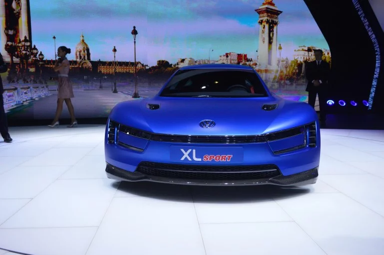 The XL Sport doesn't have the traditional grille, cooling its engine through air intakes in the rear fenders (Photo: C.C. Weiss/Gizmag)