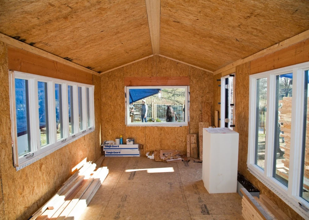 Construction process – inside the bare Minim House (Photo: Paul Burk Photography)