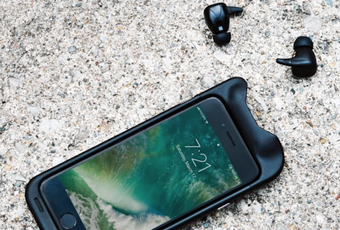 SoundFlow is being funded on Indiegogo, where pledges start at US$59 for the earbuds and PowerDock, $99 for the earbuds and SmartCase, or $129 for all three