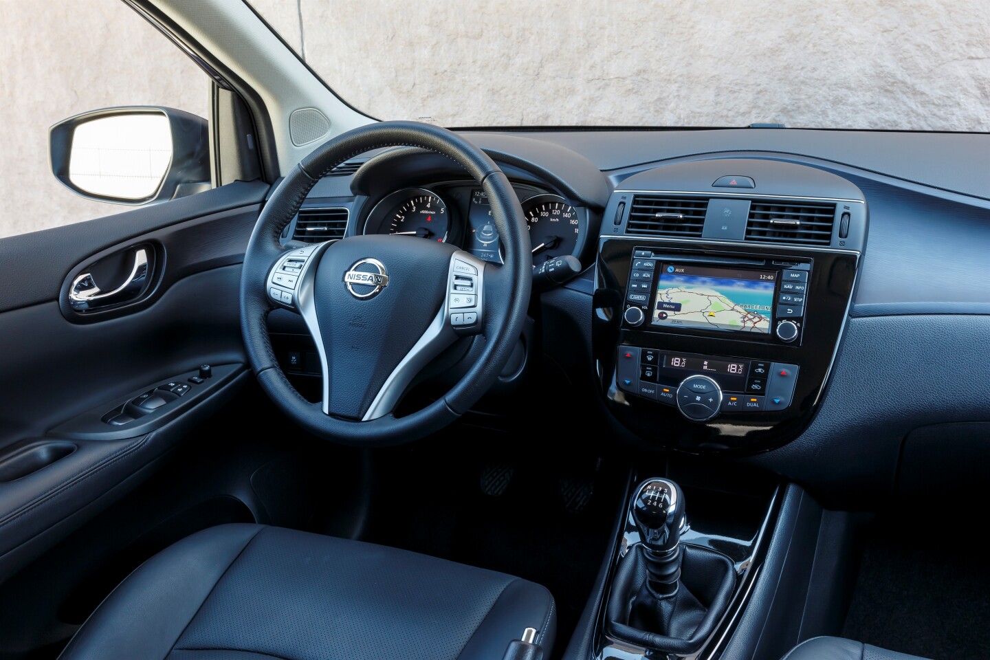 Nissan is offering the Pulsar with a standard 6-speed manual gearbox