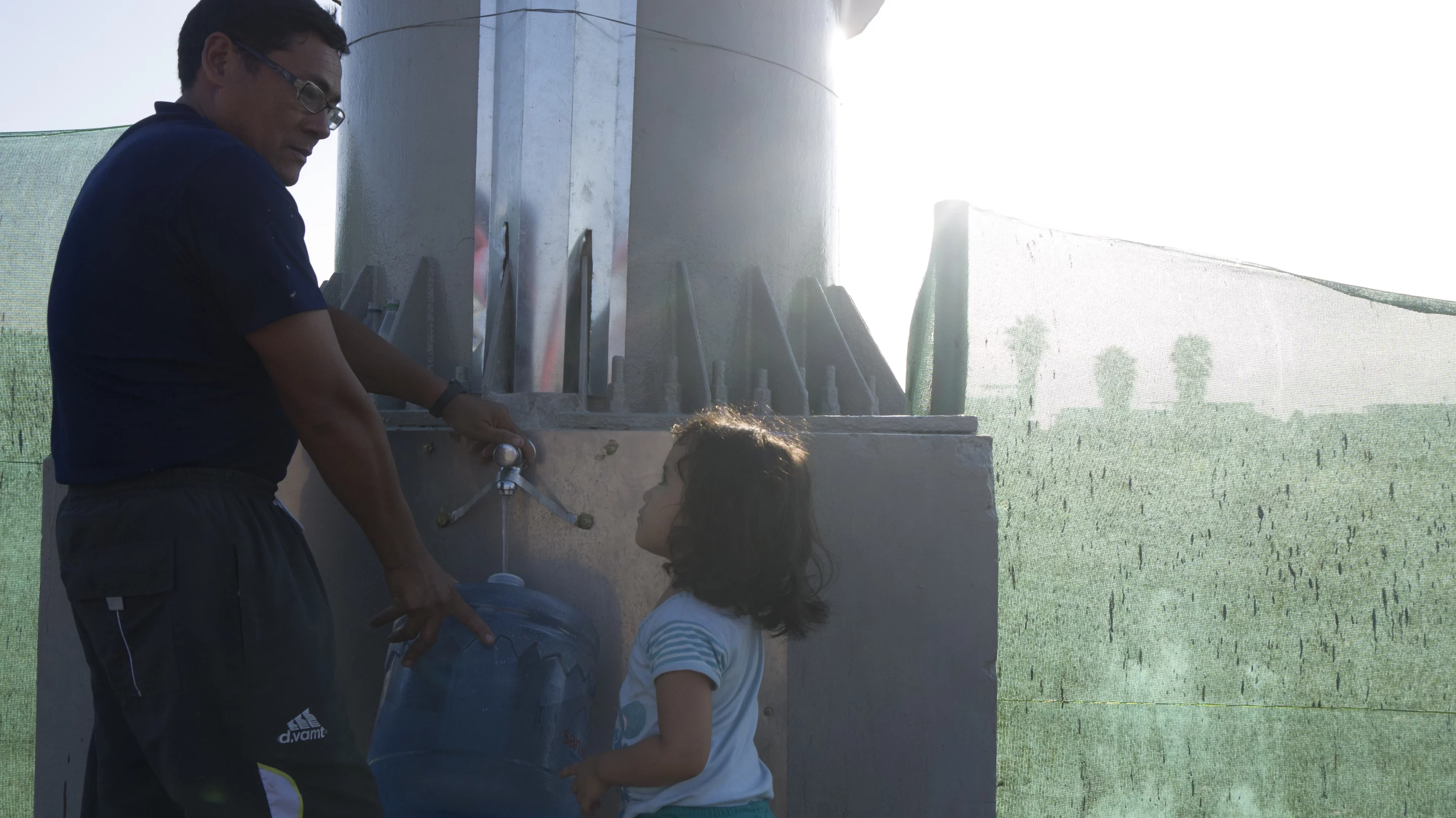 Technology and advertising have merged together to create a billboard that produces water from air humidity