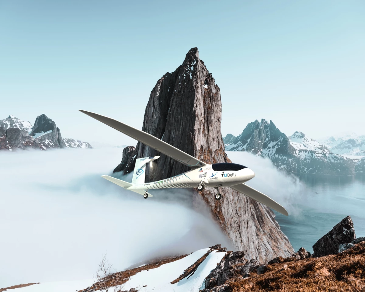 The Phoenix retro-fits a hydrogen energy storage system and fuel cell to the e-Genius electric glider