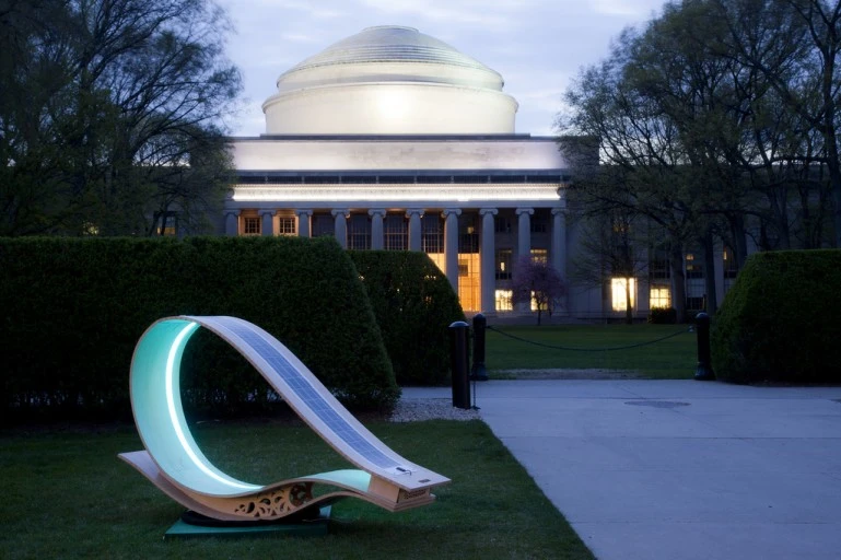 Still eye-catching, even after dark - the SOFT Rocker (Photo: Phil Seaton)