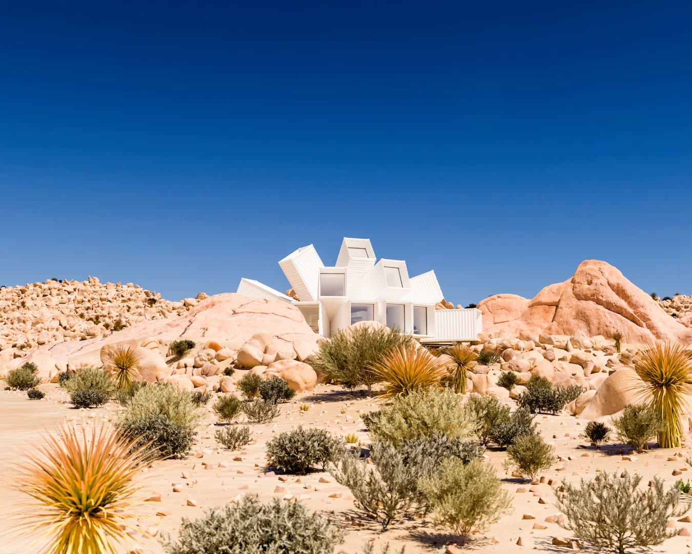 The Joshua Tree Residence will be run using solar power