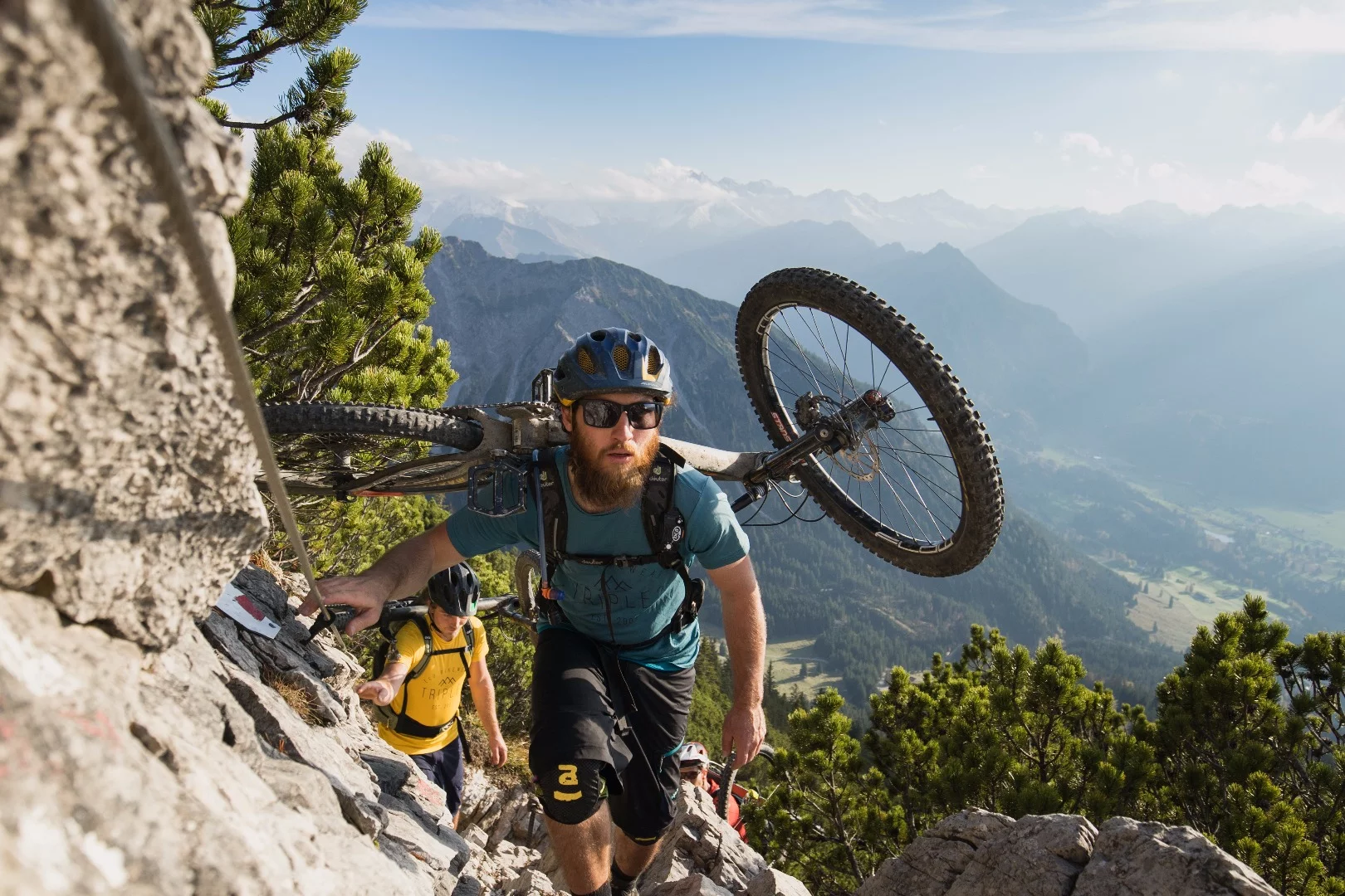 The whole PeakRider system weighs 190 grams