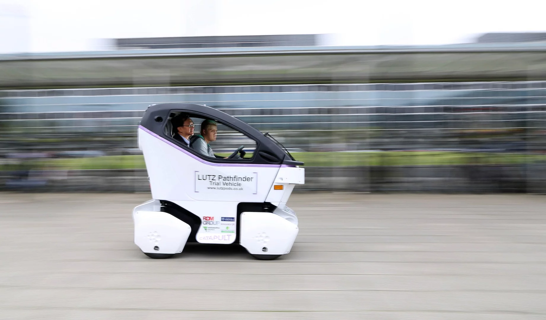 The Lutz Pathfinder has a maximum speed of 15 mph (24km/h)