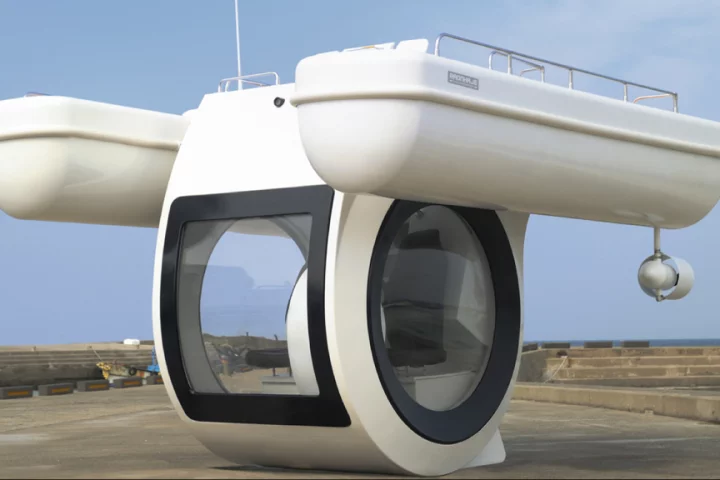The EGO semi-submarine boat