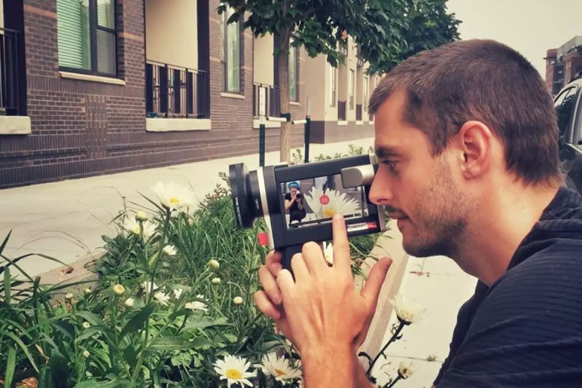 The Super 8mm-inspired Lumenati CS1 uses an iPhone 6 instead of film