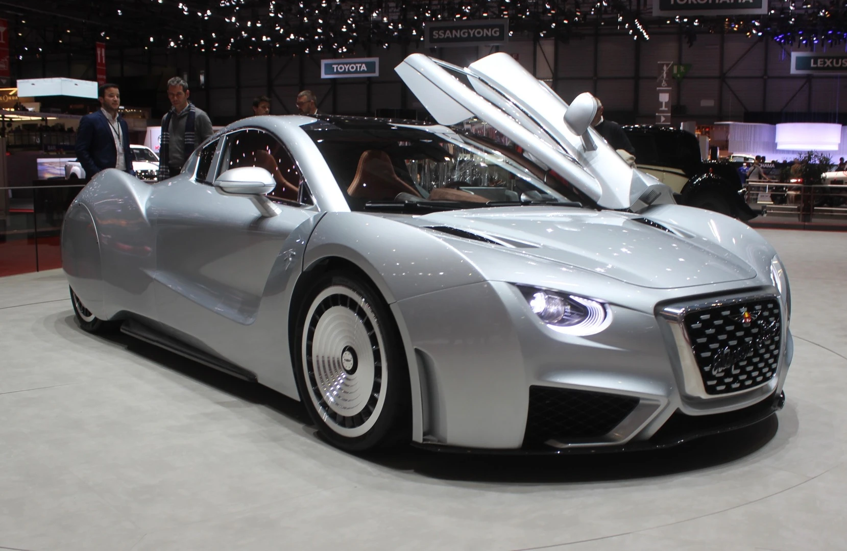 The Carmen certainly looks a lot more conventional from the front. It's not, but it looks it. Click for more information
