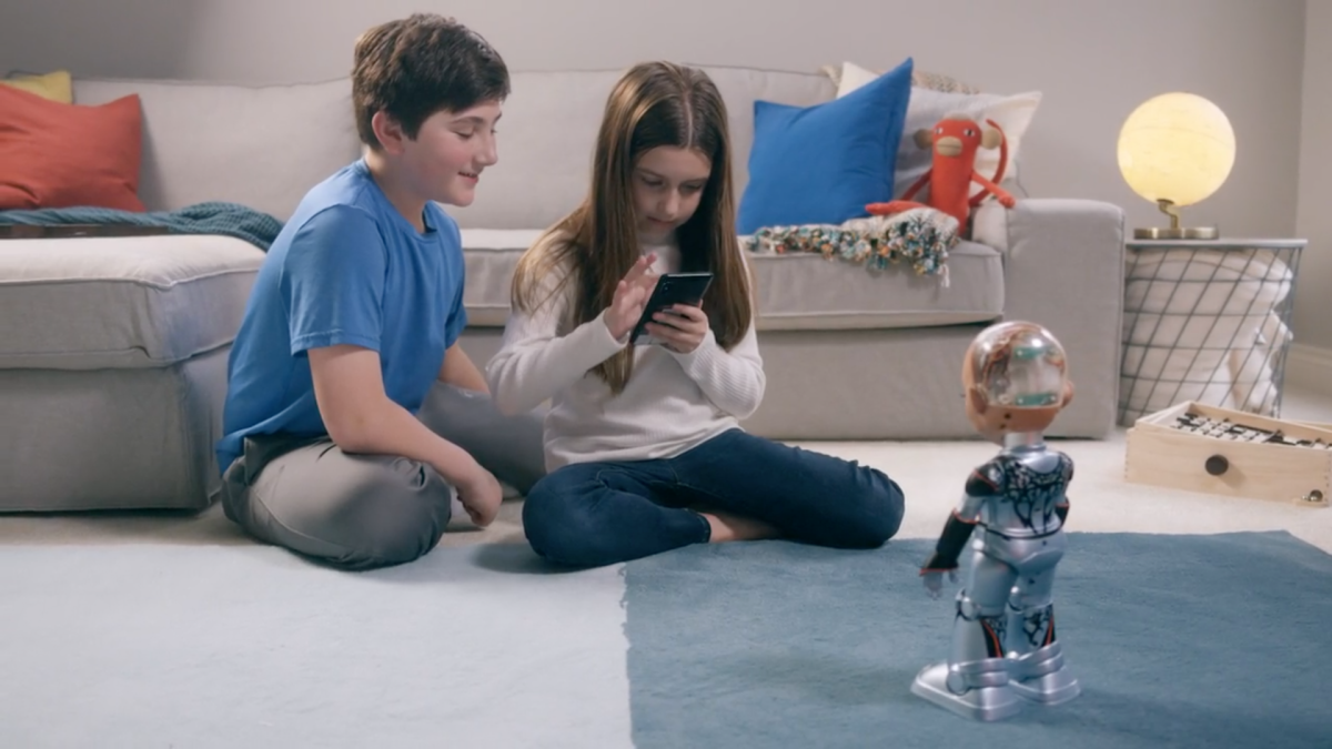 Little Sophia is also programmable, and designed to teach kids how to code and develop an interest in STEM fields