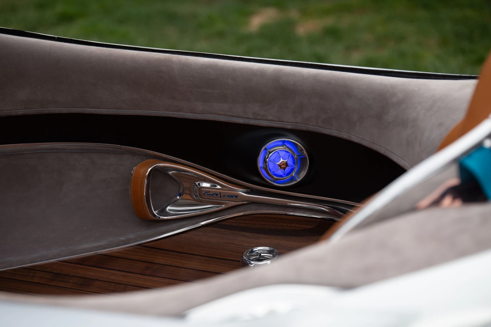 Mercedes-Benz Vision EQ Silver Arrow detail