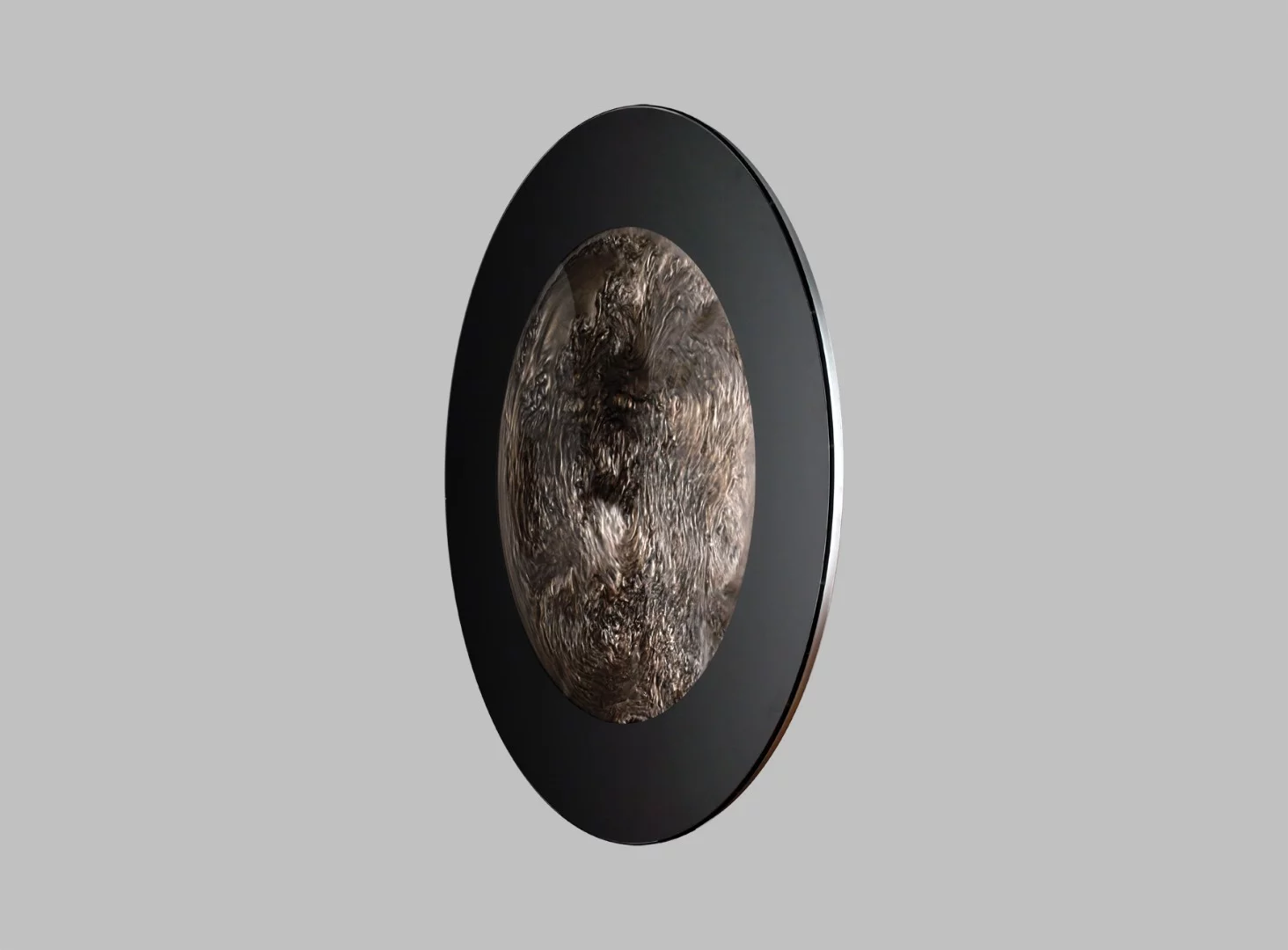The Art Machine is 945 mm in diameter, 65 mm thick and weighs 15 kg