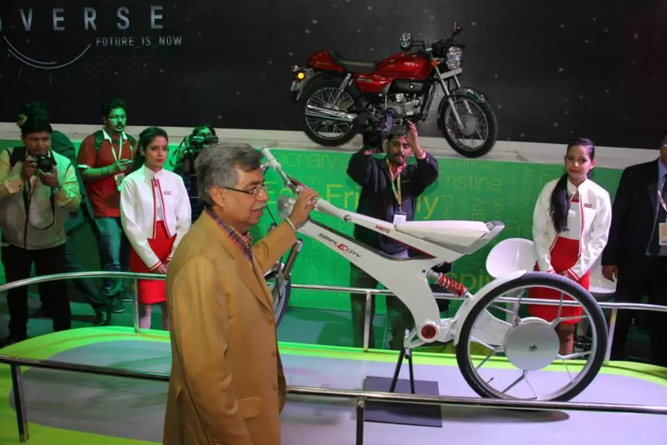 Munjal and the featherweight the featherweight next generation electric SimplECity;