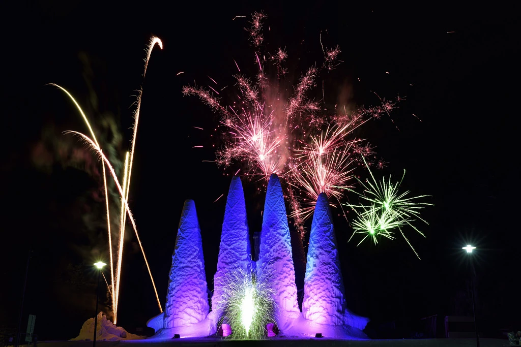 A scale replica of the Sagrada Familia has been created using ice (Photo: Bart van Overbeeke)