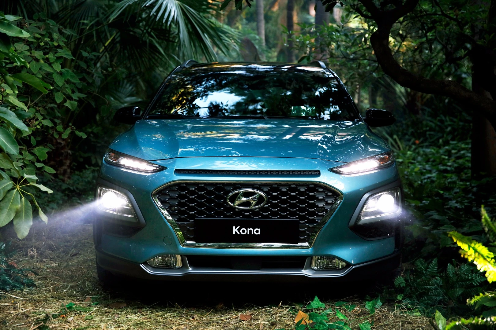 The new Kona has a two-tier face, just like the Jeep Cherokee