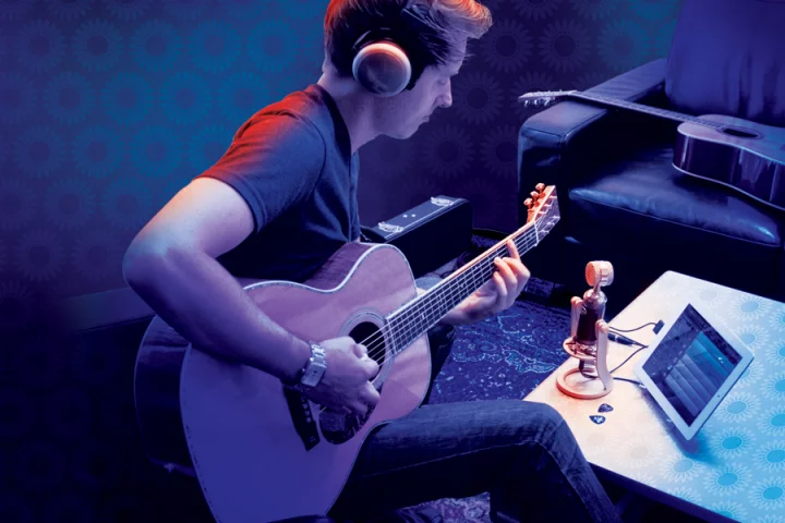 Blue Microphones has released the Spark Digital microphone that's capable of delivering professional-quality audio to an iDevice or any computer, laptop or tablet with USB input