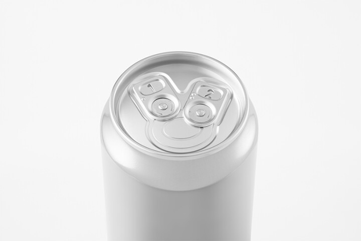 Two tabs: the secret to a perfect head on a can-poured lager?