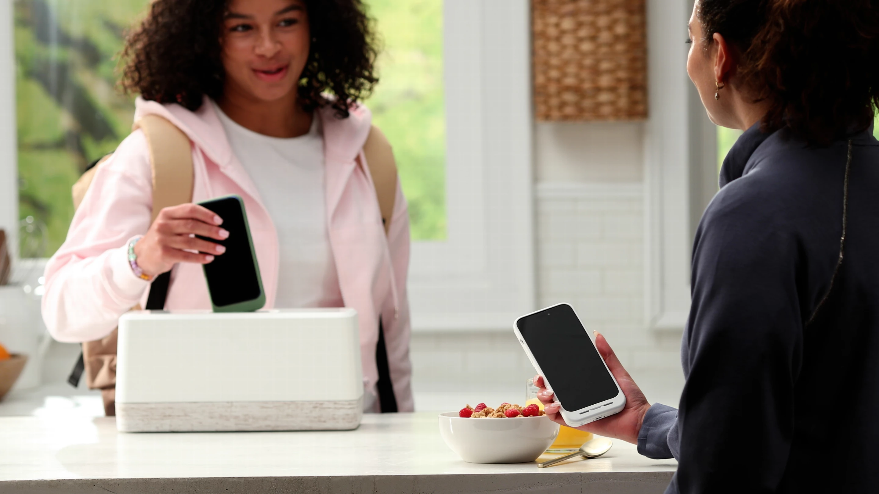 The Swippitt Instant Power System appears to be a particularly useful solution for households, offices and other spaces with multiple phone users