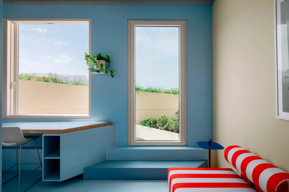 The Blue Room’s design celebrates the marriage of 16th-century architecture with contemporary materials and layouts