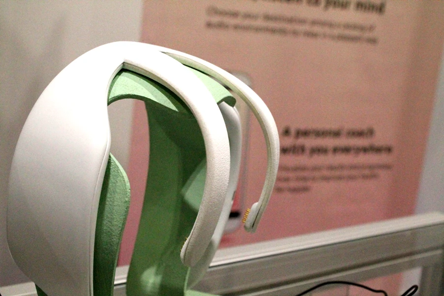 The Melomind headset is an electroencephalography (EEG) device (Photo: Stu Robarts/Gizmag.com)