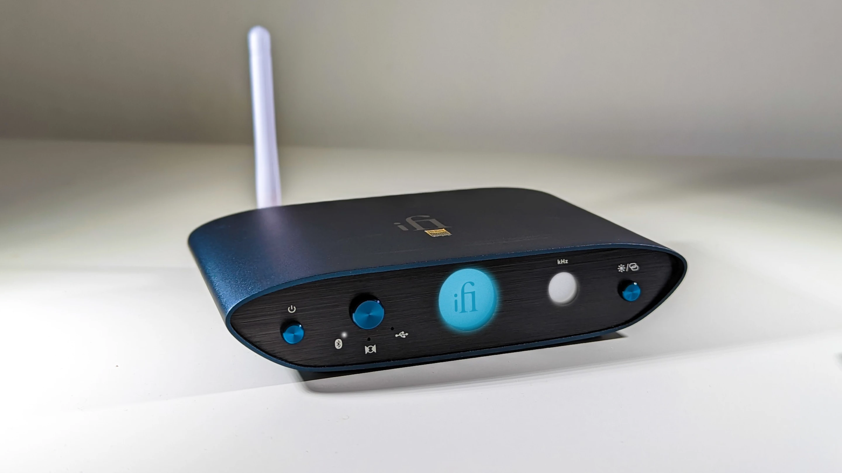 The Zen One Signature takes bits of the Zen DAC V2, adds coaxial, optical and USB, then mixes in Bluetooth connectivity from the Zen Blue V2, and finally brings Signature circuitry to the listening party